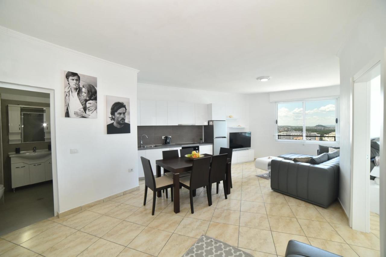 Beachfront Marilyn Durres Exterior photo