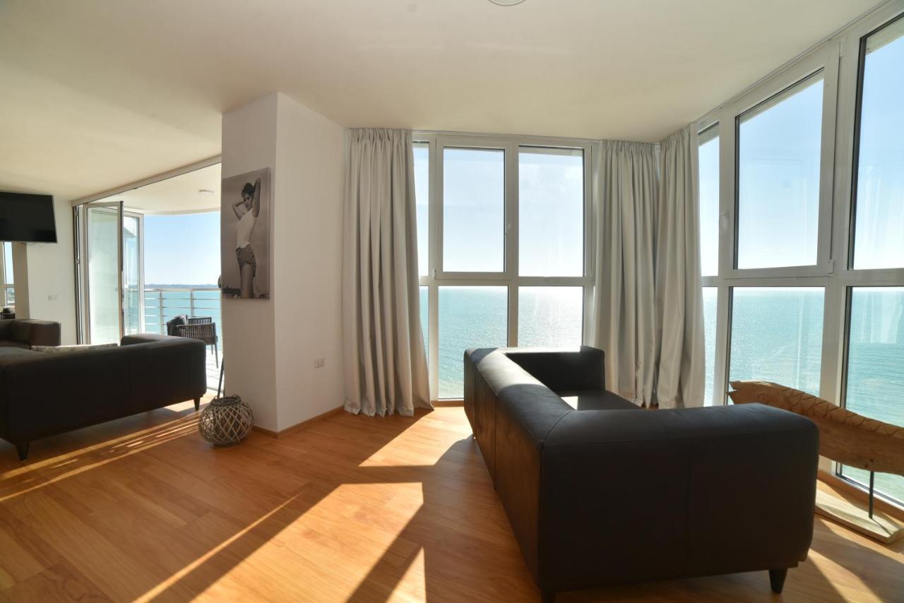 Beachfront Marilyn Durres Exterior photo