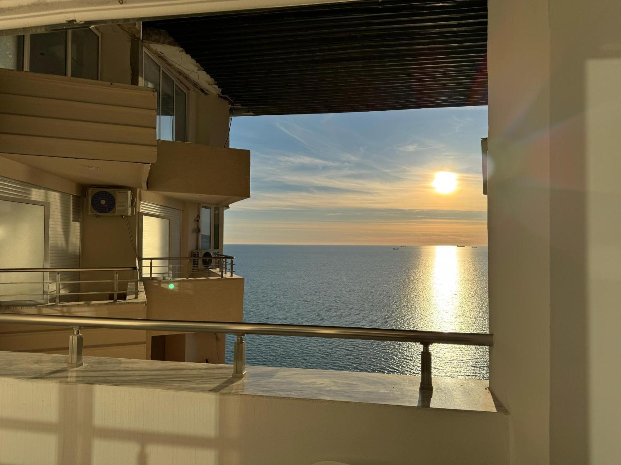 Beachfront Marilyn Durres Exterior photo